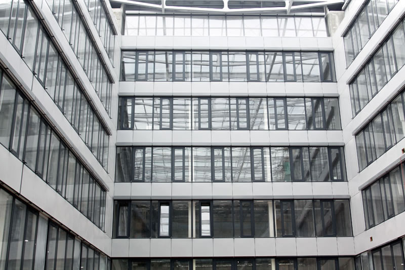 �����˸�������·����